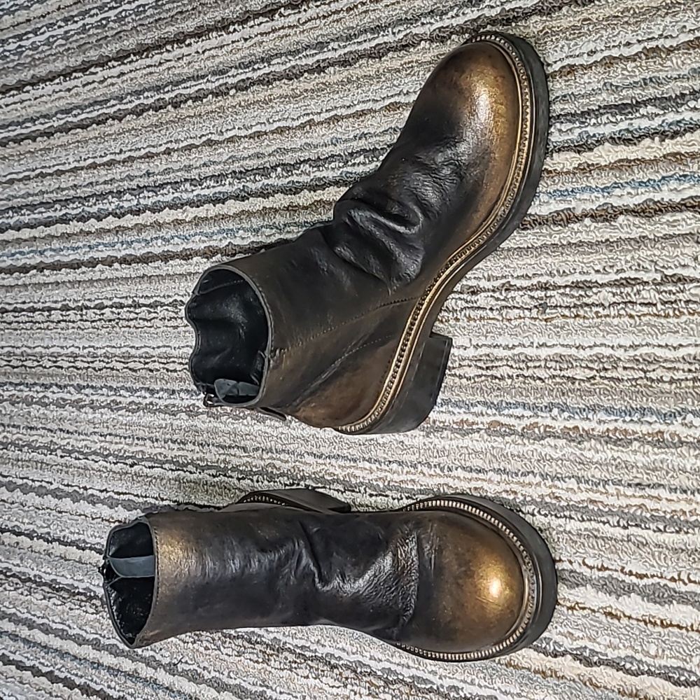 NWOT Strategia Two-tone Ankle Boots Sz 36(EU), 6(US)
